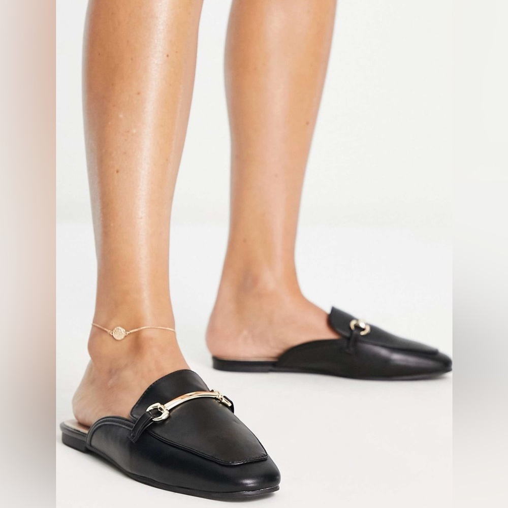 London Rebel wide fit snaffle mule loafers in black. US 10 UK 8. NEW NEVER WORN